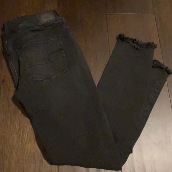 2/$20🎉 American Eagle black ripped jeans - Picture 3 of 3